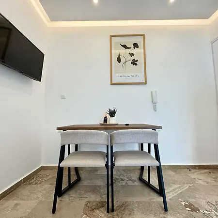 Cozy In Town, 5min From The - El Greco No 7 Daire İstanköy